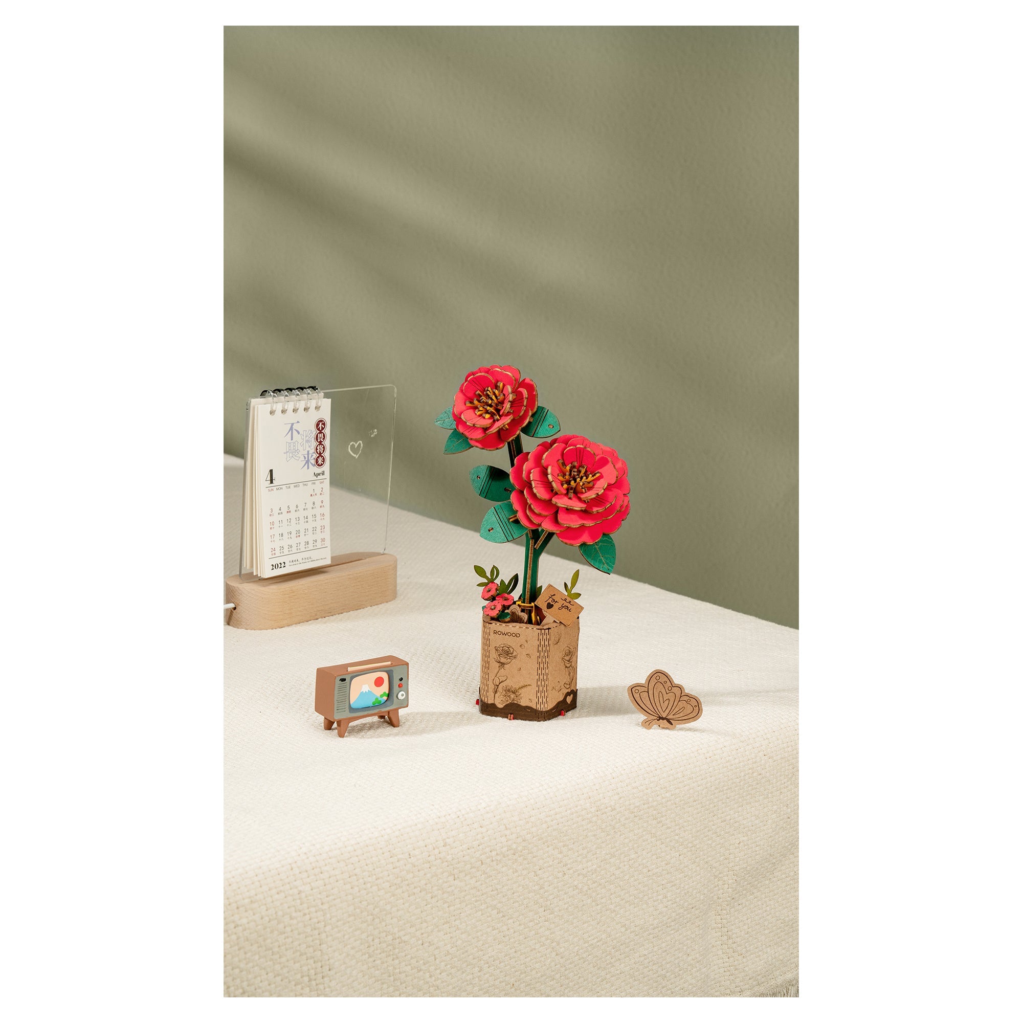 Rowood Red Camellia Model Kit - Image 2