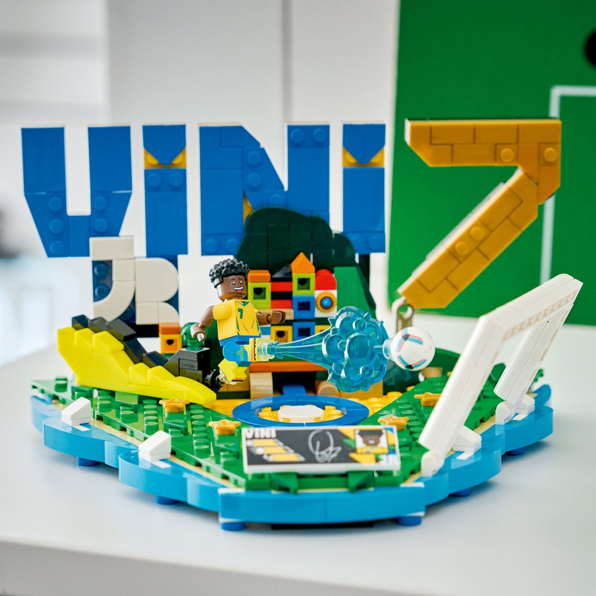 LEGO® Editions Vini Jr. – Soccer Highlights 43027 - Image 6