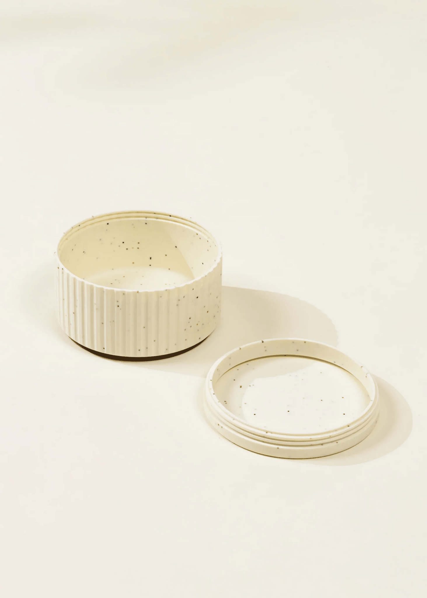 Coco Village Silicone Snack Bowl with Lid – Pottery Collection - Image 2