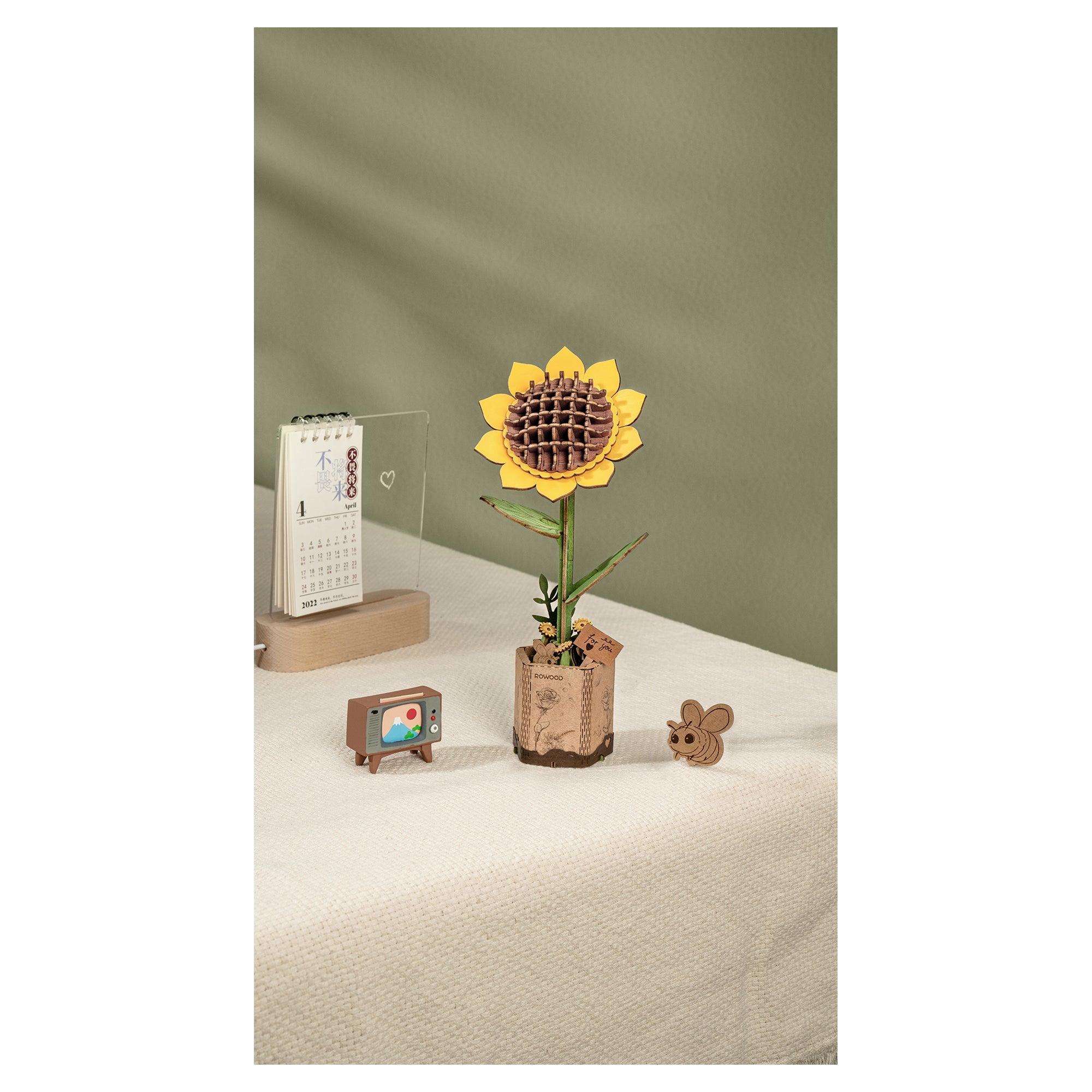 Rowood Sunflower Model Kit - Image 2