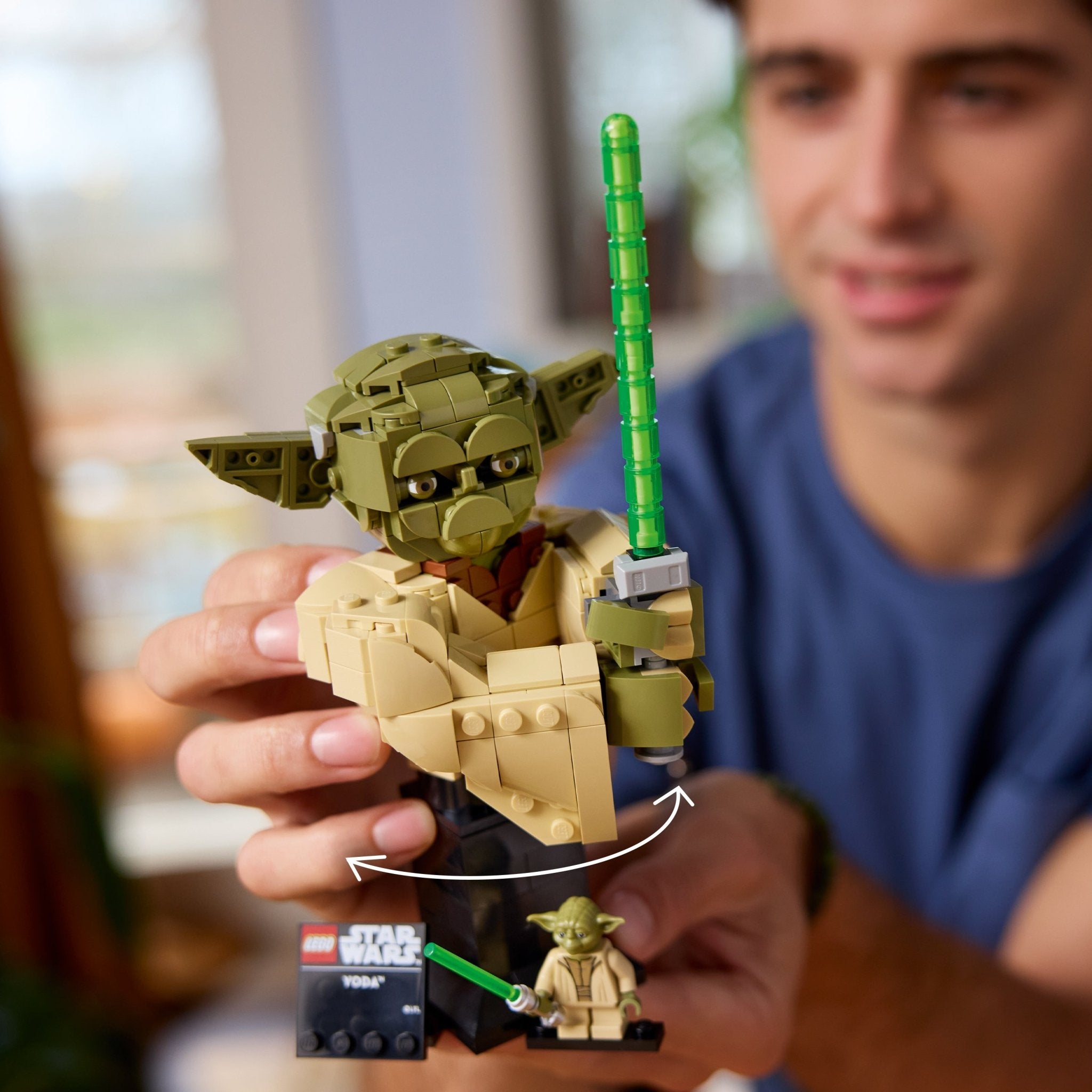 LEGO® Star Wars: Attack of the Clones Yoda Bust 75438 - Image 6