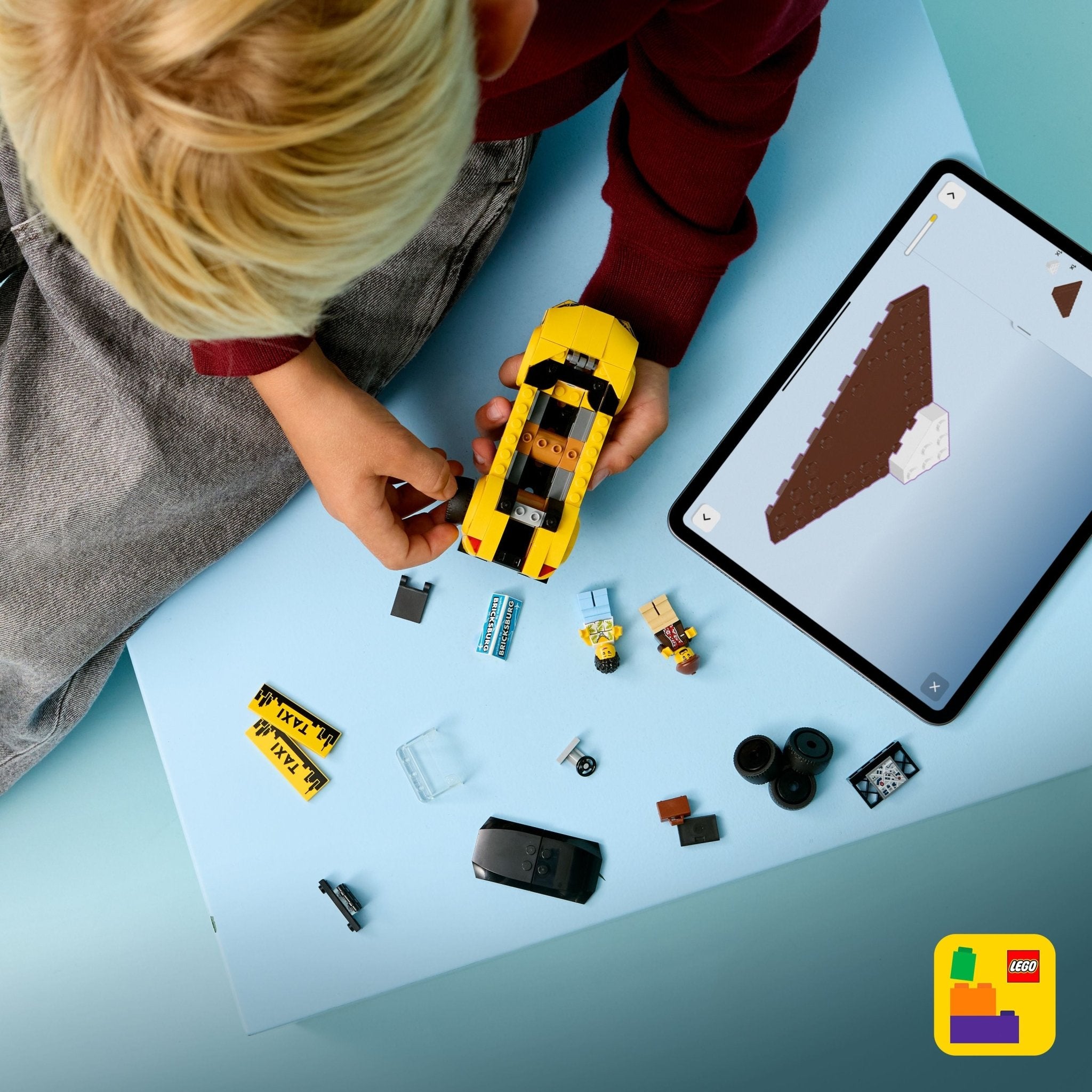 LEGO® City LEGO® Yellow Taxi 60487 - Image 6