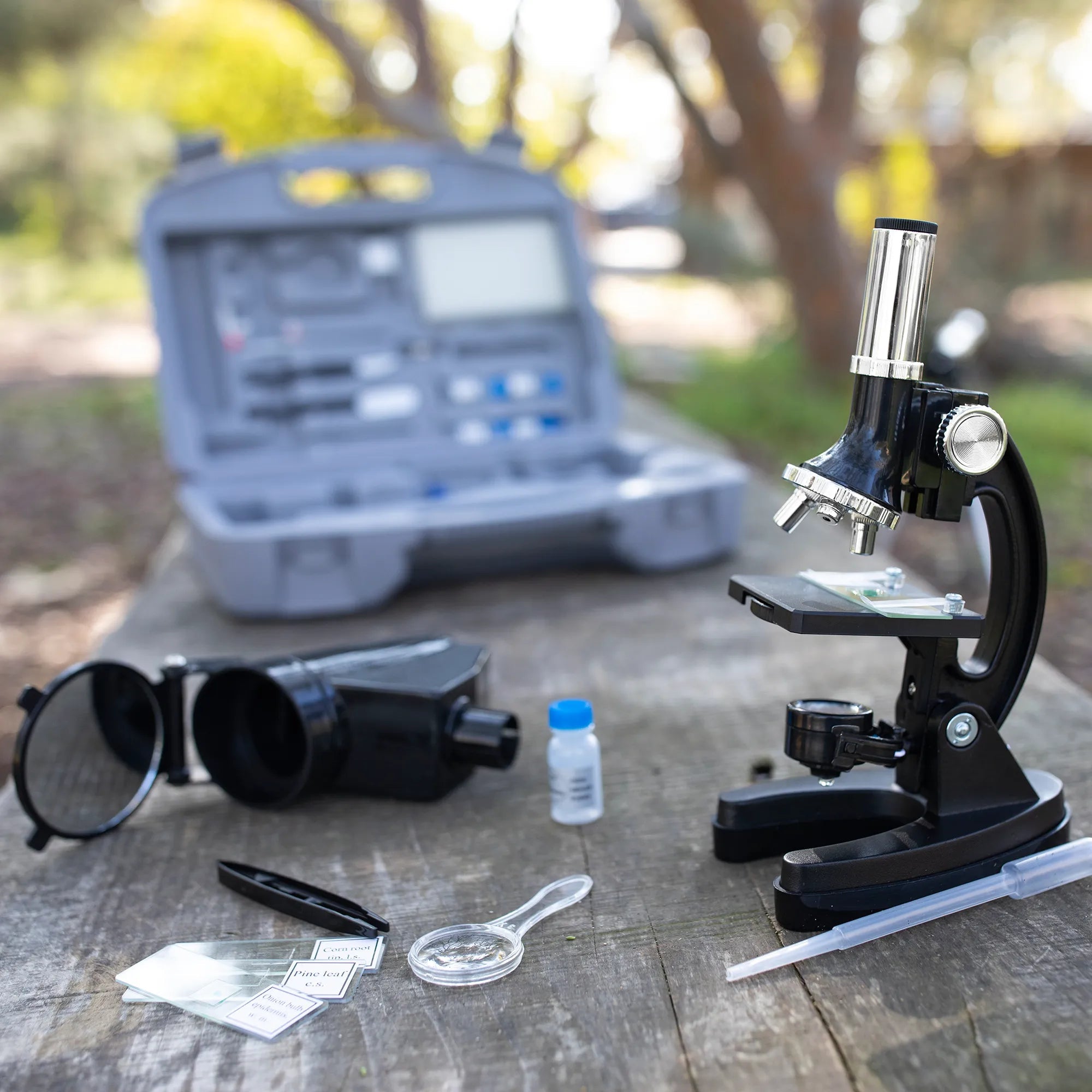 Educational Insights GeoSafari® MicroPro Microscope Set - Image 3