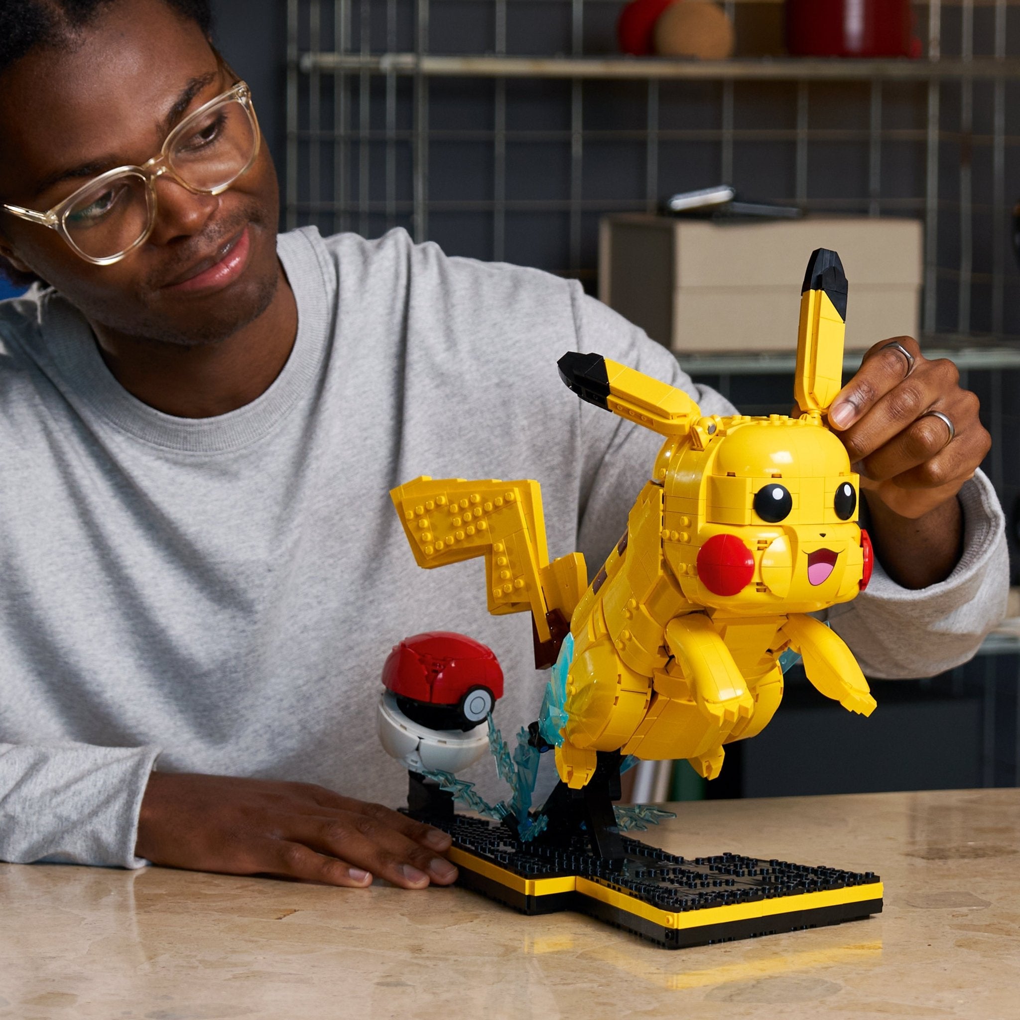 LEGO® Pokémon Pikachu and Poké Ball 72152 - Image 3