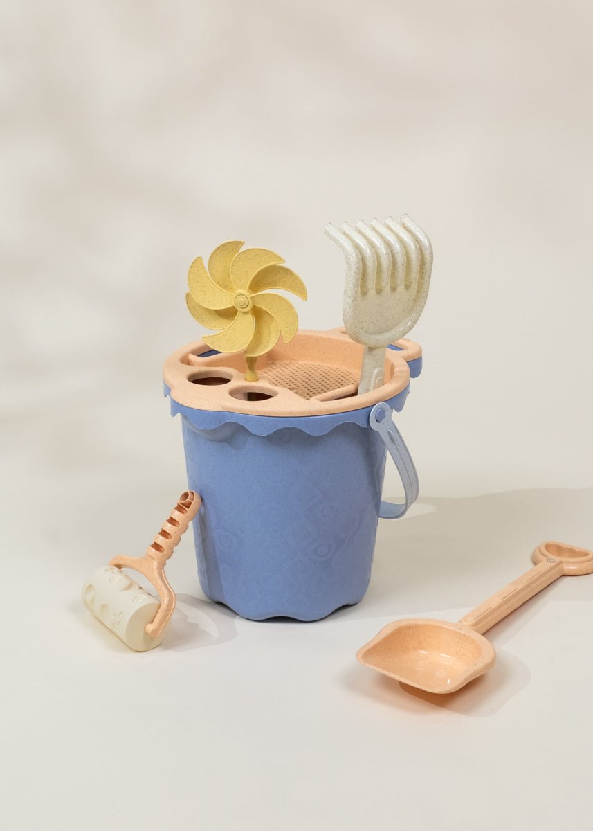 Coco Village Oversized 6-Piece Wheat Straw Sand Toy Set – Bucket & Accessories