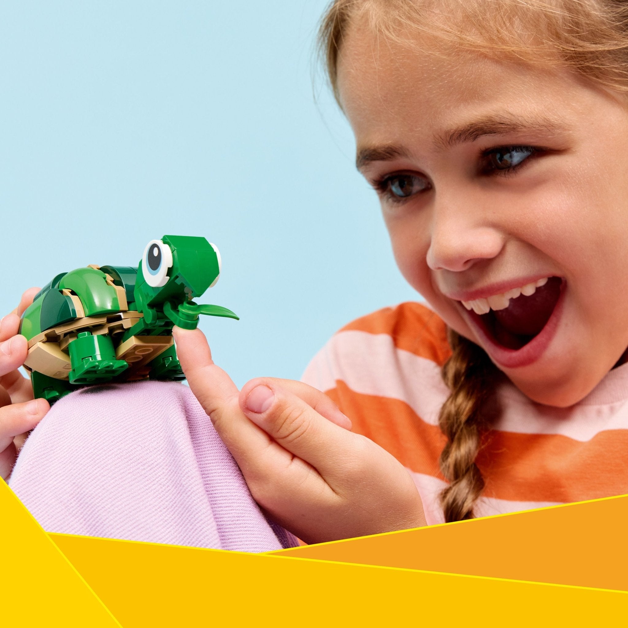 LEGO® Creator LEGO® Turtle with a Water Lily Flower 31377 - Image 4
