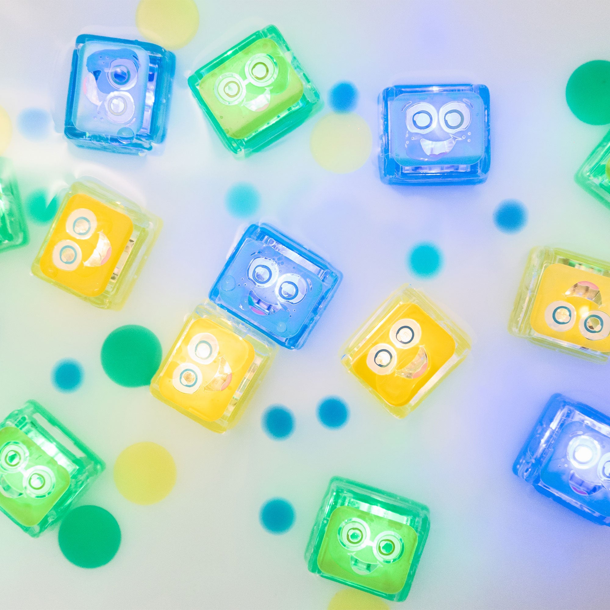 Glo Pals - Light Up Cubes 4pk - Alex - Yellow - Image 2