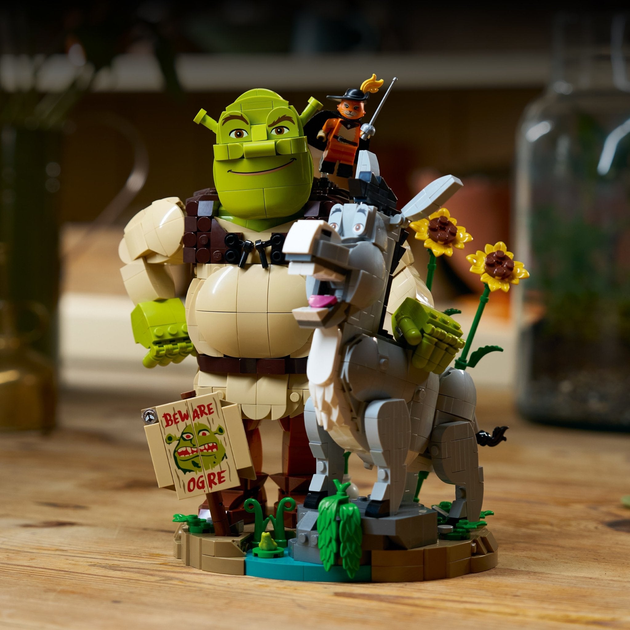 LEGO® Shrek: Shrek, Donkey & Puss in Boots 72423 - Image 7