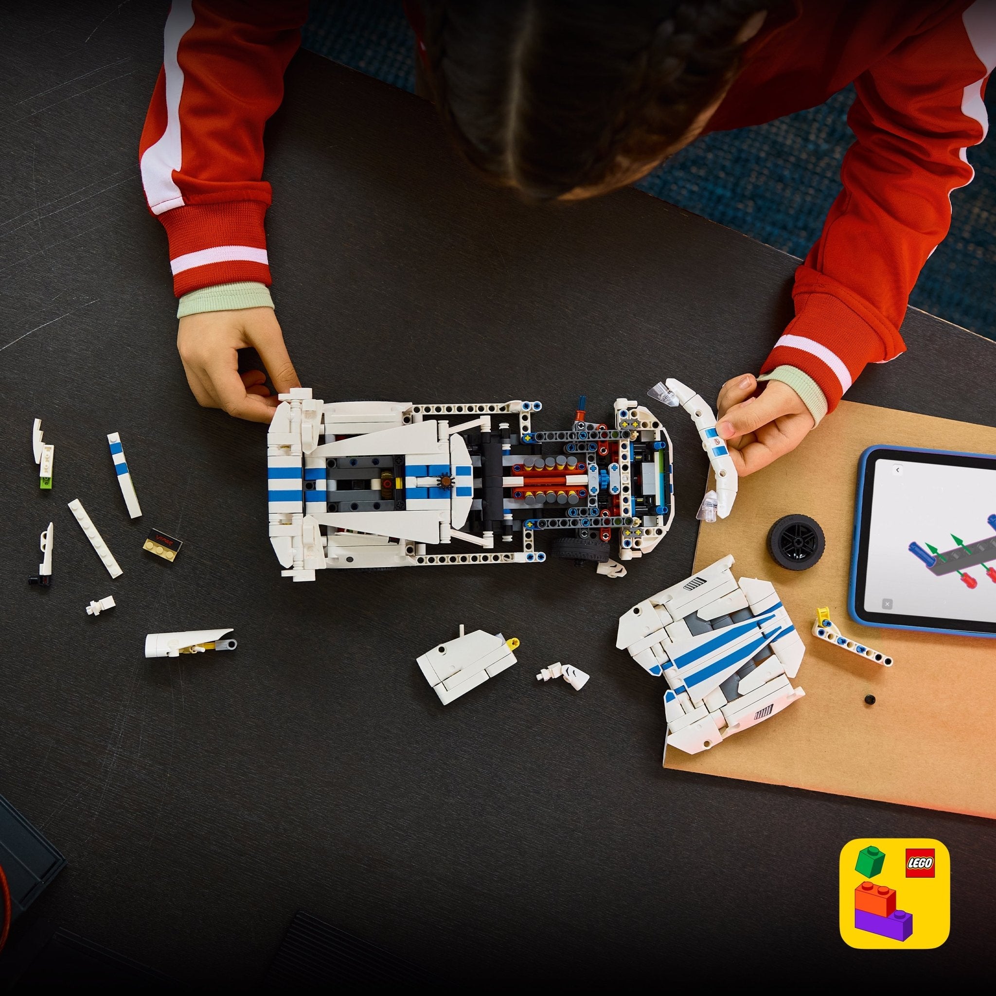 LEGO® Technic Dodge Viper GTS-R Sports Car 42234 - Image 4