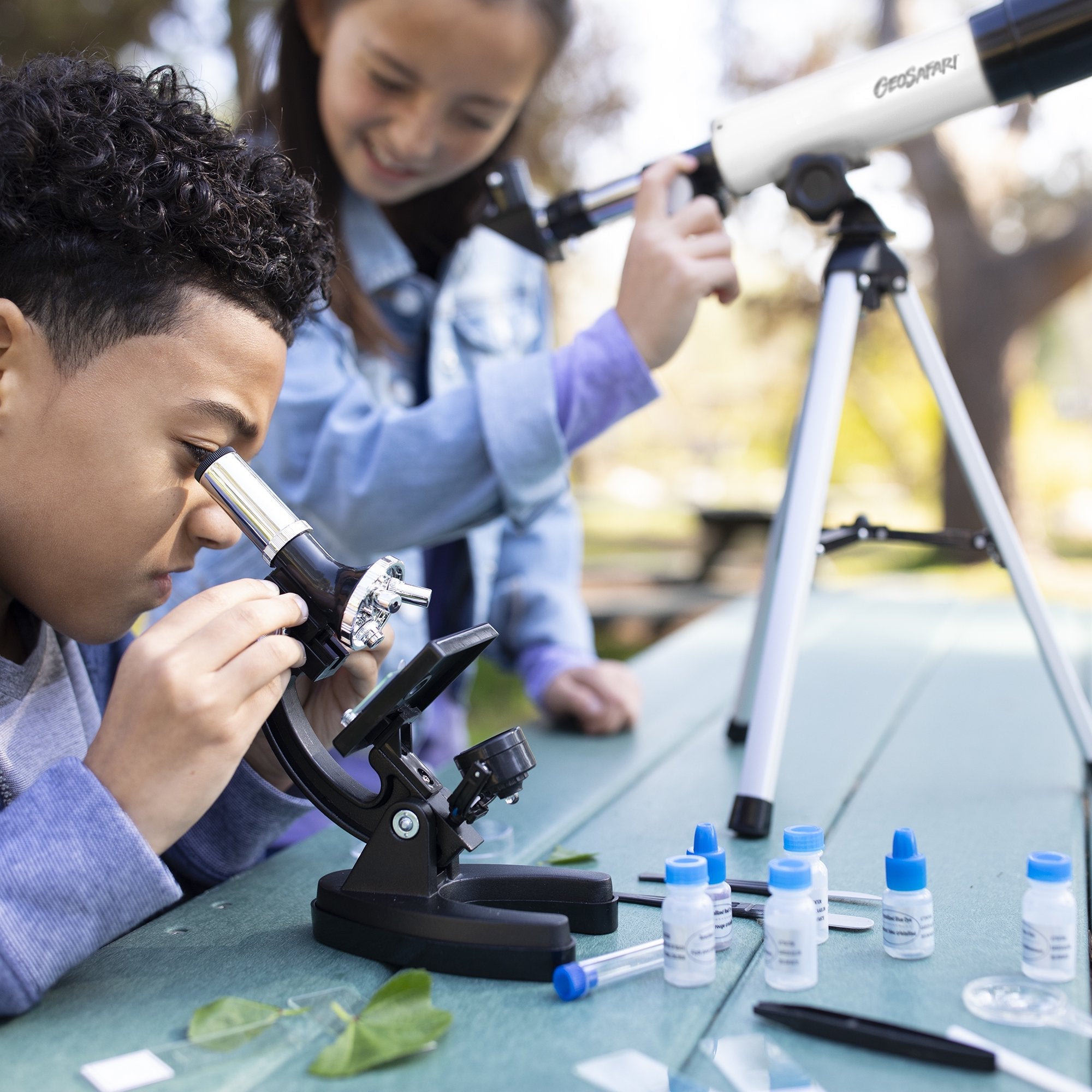 Educational Insights Geosafari Telescope & Microscope Set - Image 3