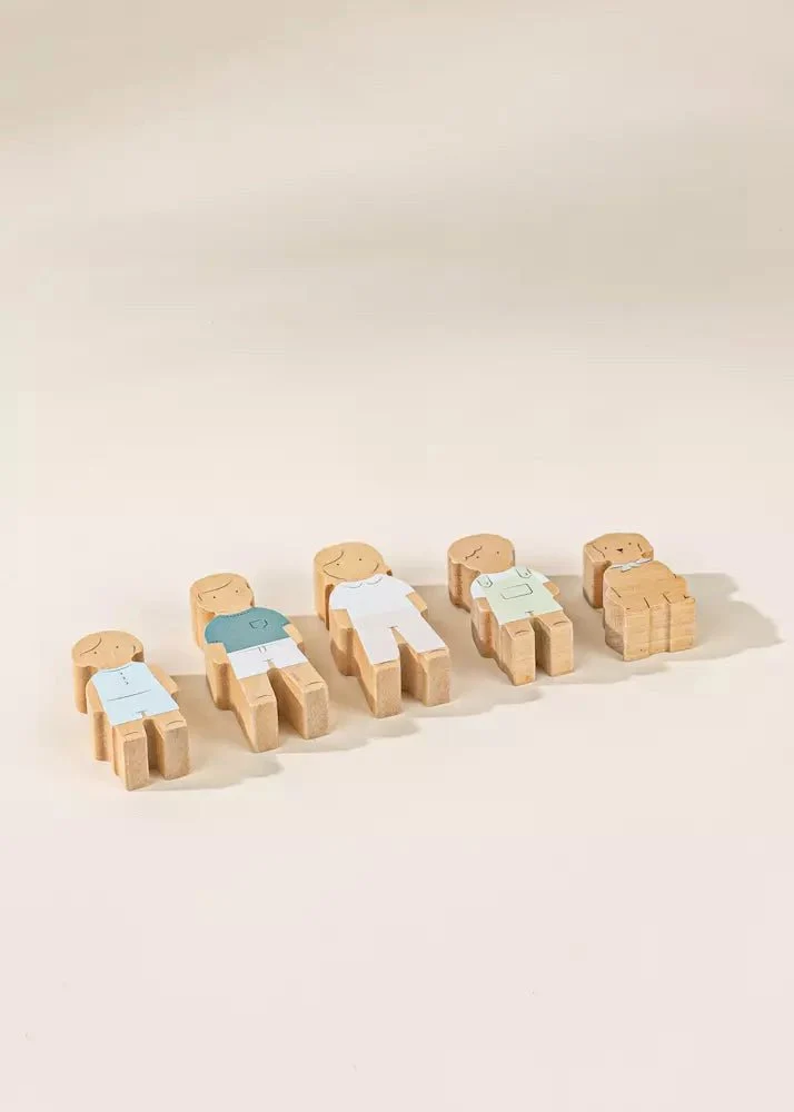Coco Village Set of 5 Family Wooden Dollhouse characters - Image 7
