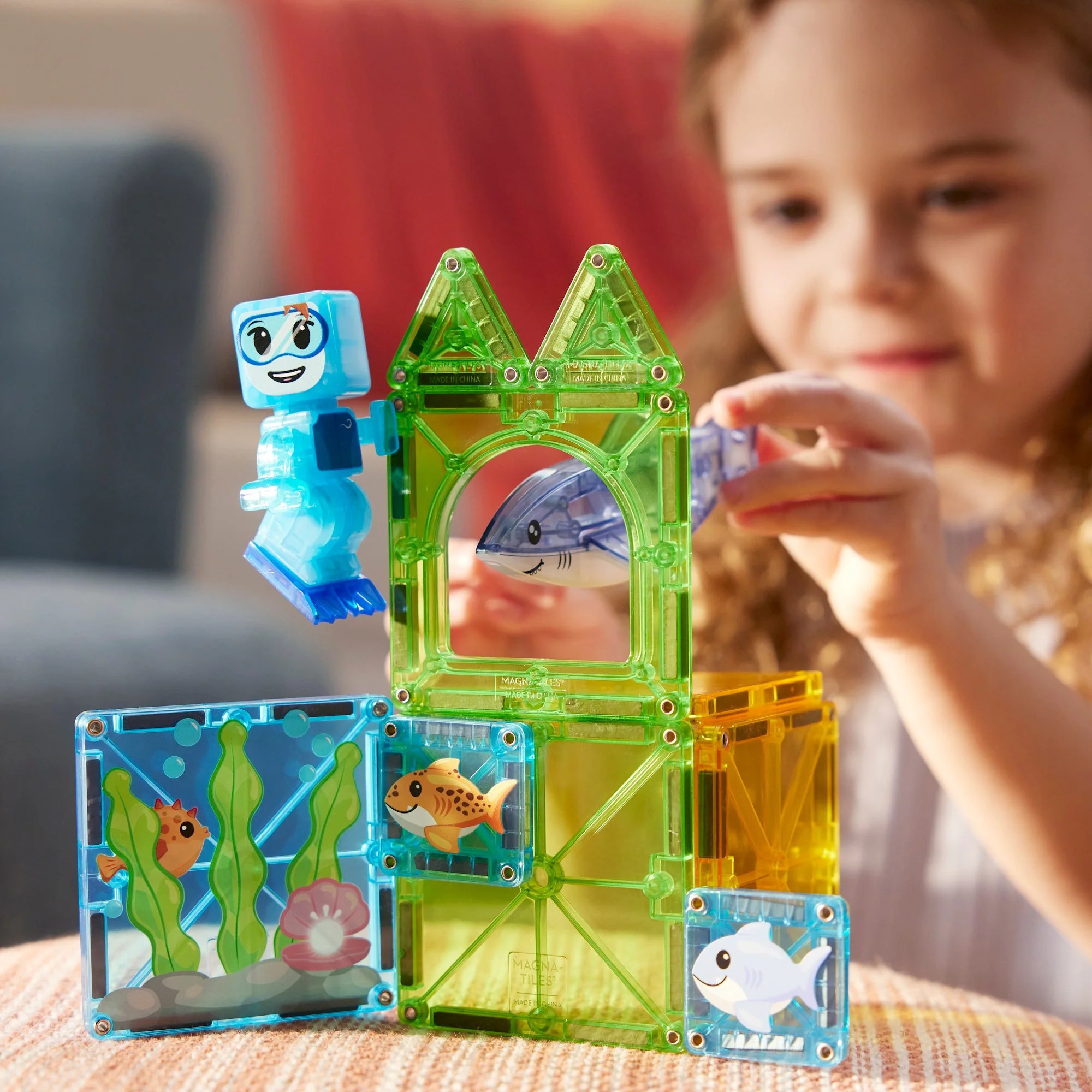 The Original MAGNA-TILES® Shark Dive 13-Piece - Image 8
