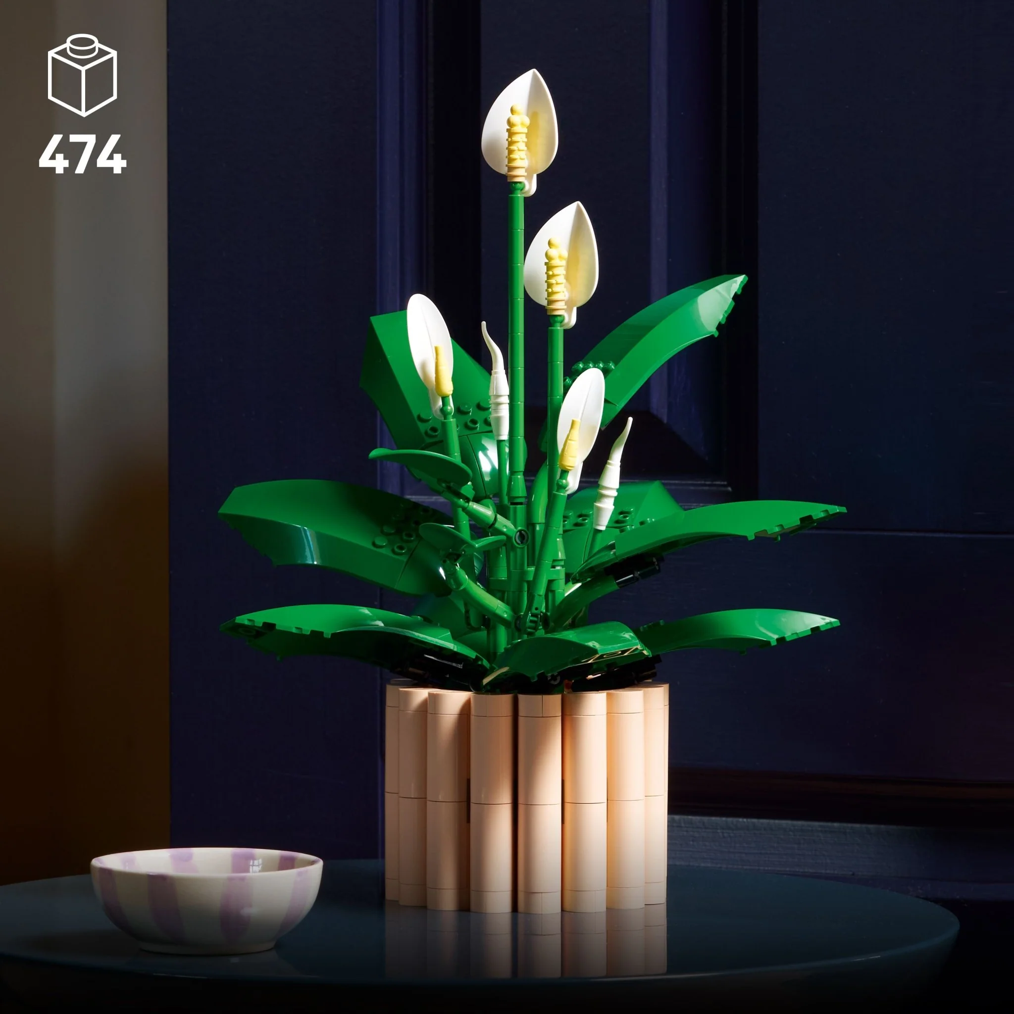LEGO® Botanicals LEGO® Peace Lily Flower Decor 11504 - Image 2