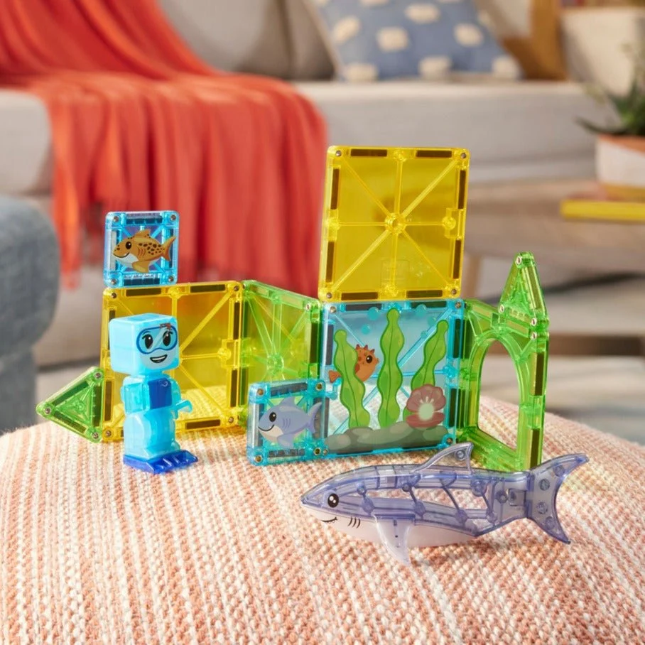 The Original MAGNA-TILES® Shark Dive 13-Piece - Image 2