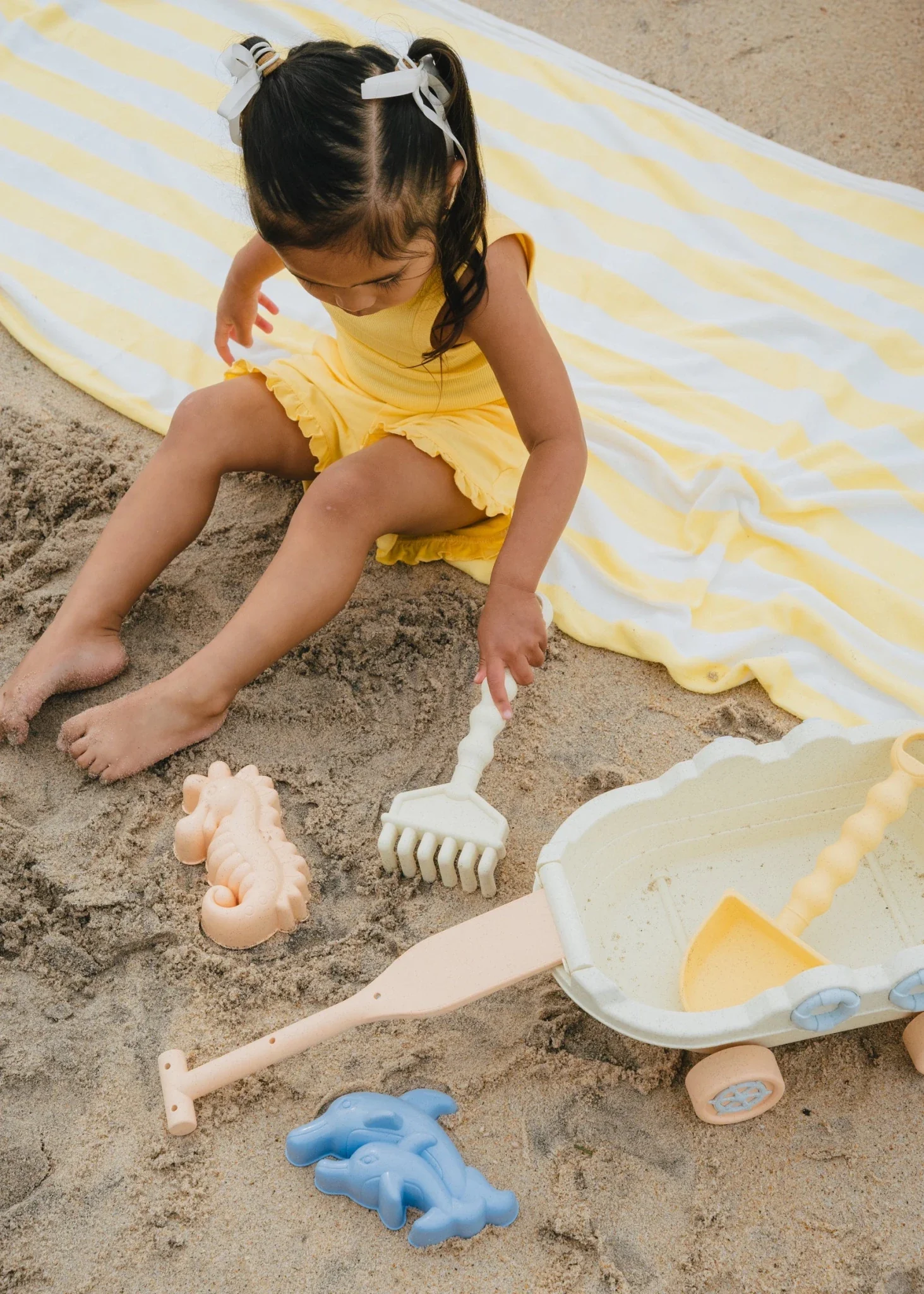 Coco Village Oversized 6-Piece Wheat Straw Sand Toy Set – Wagon & Accessories - Image 3