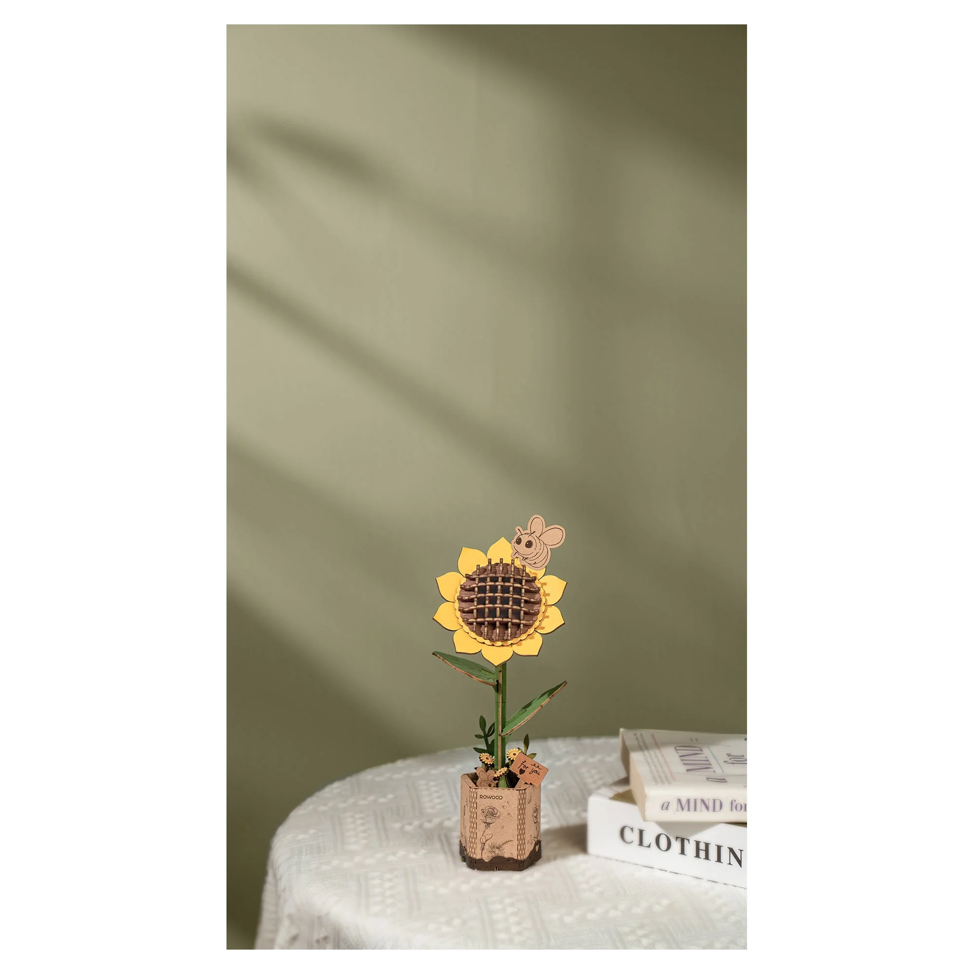 Rowood Sunflower Model Kit - Image 3