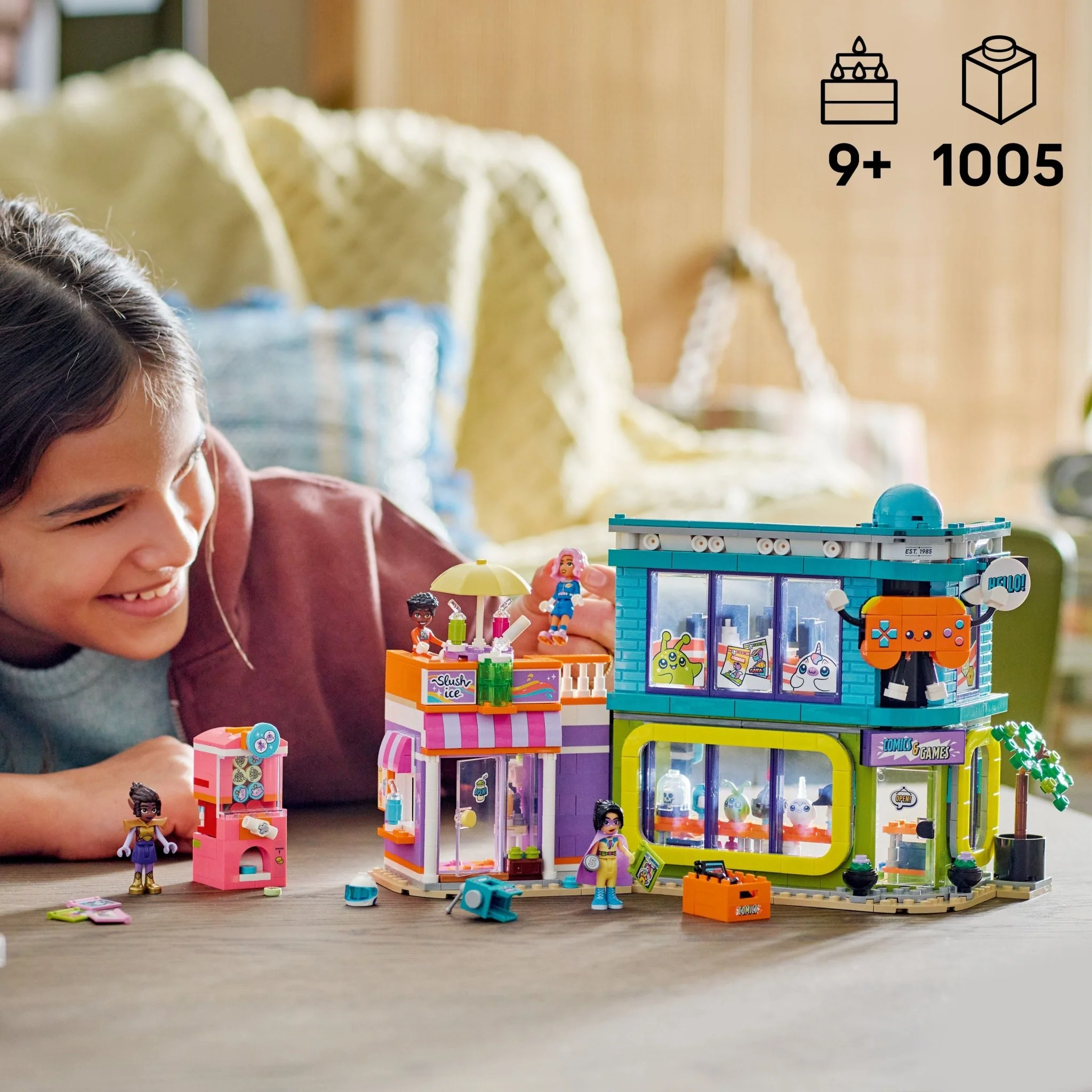 LEGO® Friends LEGO® Comic Book & Game Store 42674 - Image 2