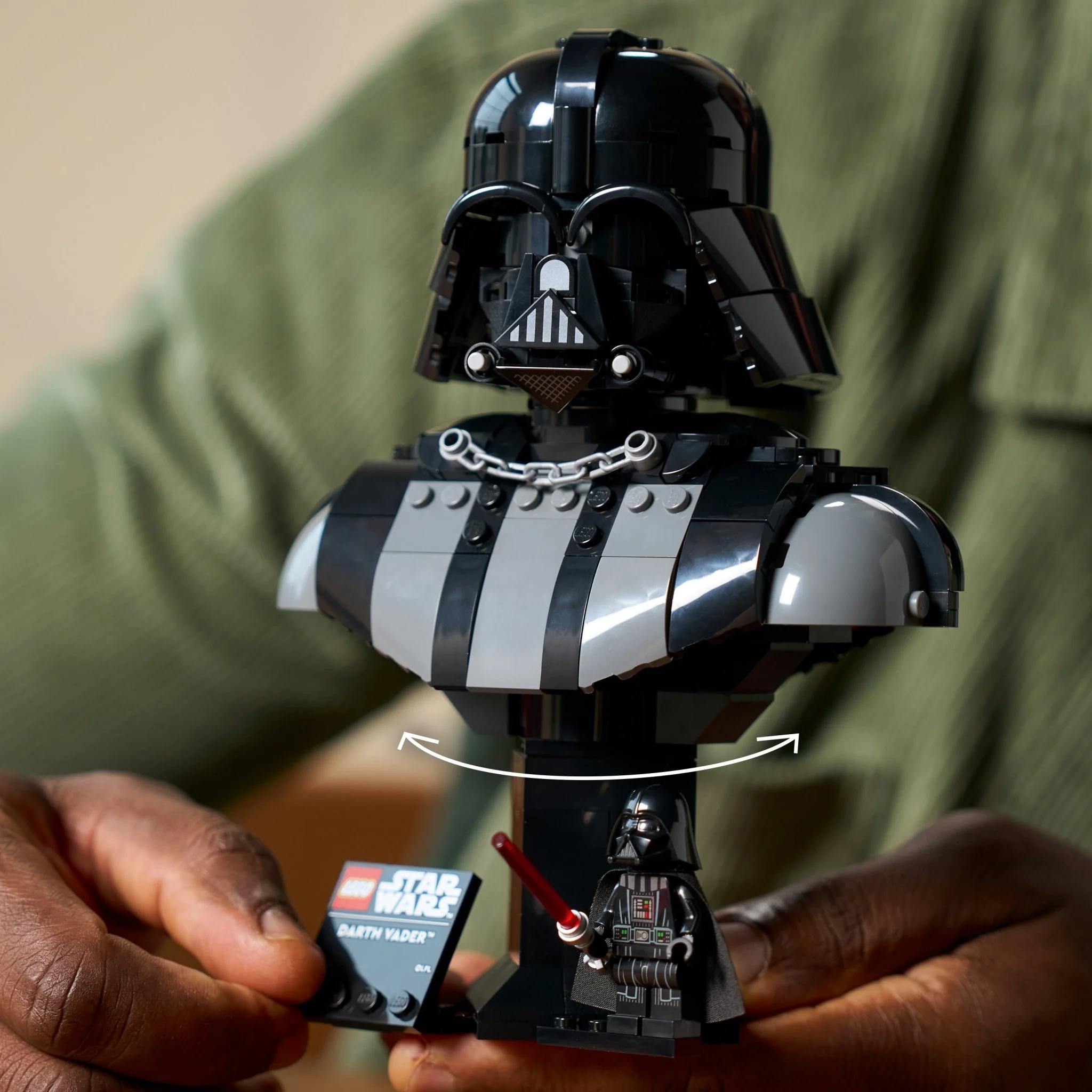 LEGO® Star Wars Darth Vader Bust 75439 - Image 3